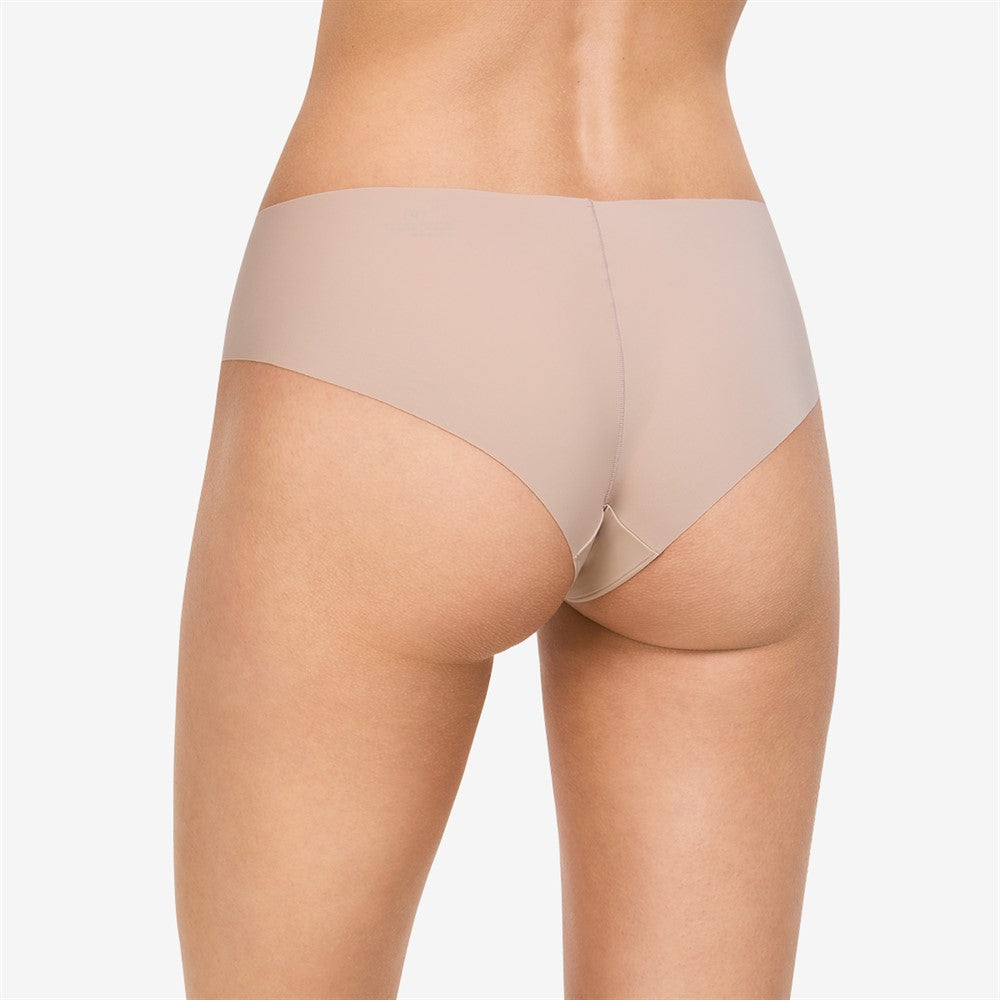 Avet Invisible Midi