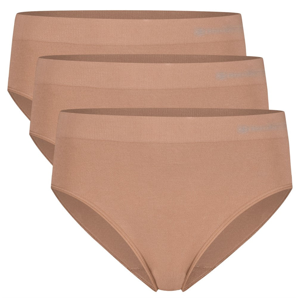 Sømløs Bambus Maxi Trusse i beige farve, lavet af åndbare bambusmaterialer med medium til stærk shaping og usynlig pasform til hverdag og fest.